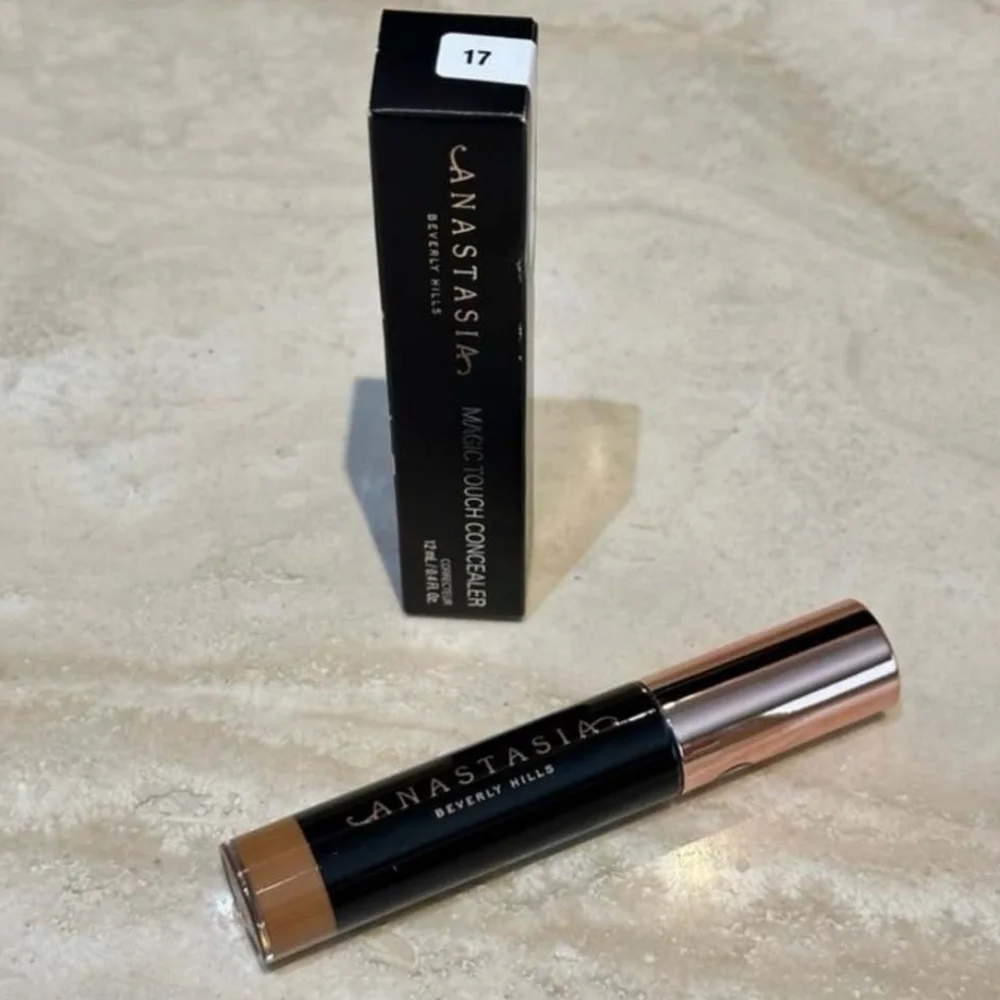 ❇️#17 Anastasia Beverly Hills Magic Touch Concealer NWT